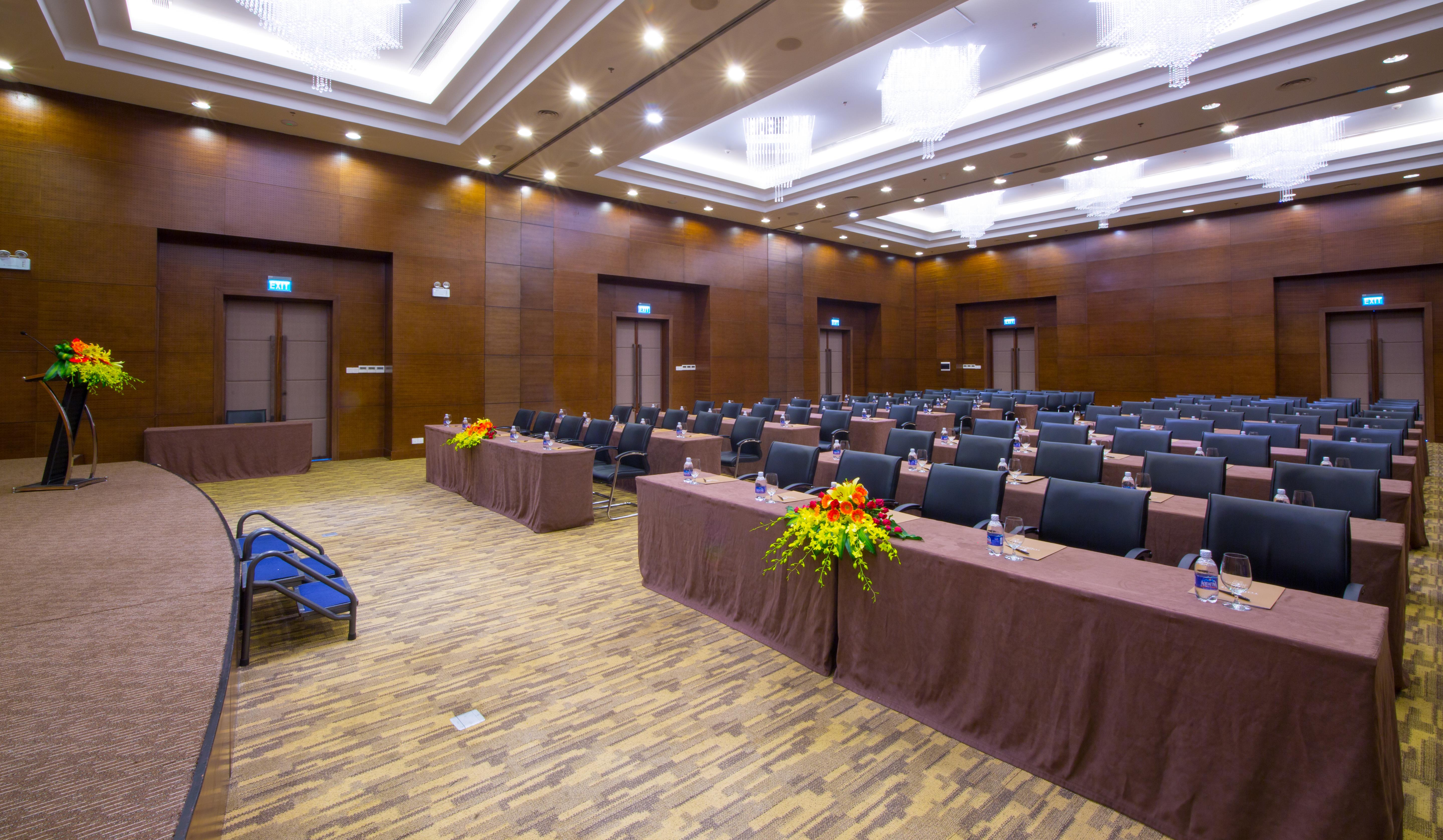 Grand Tourane Hotel Da Nang होटल
